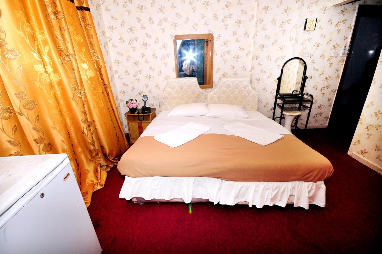 Al Qaid Hotel 두바이 외부 사진