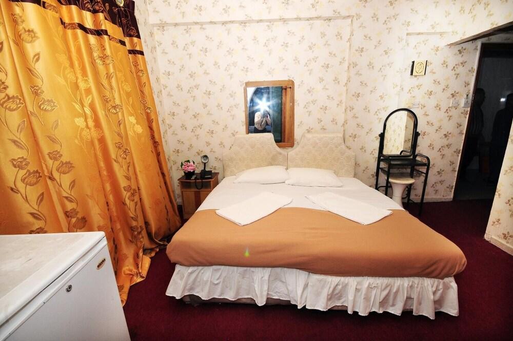 Al Qaid Hotel 두바이 외부 사진
